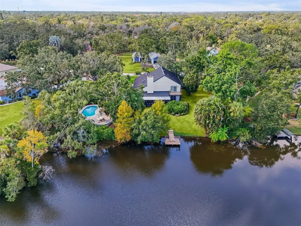 6349 Ravenwood Way Sarasota FL 34243