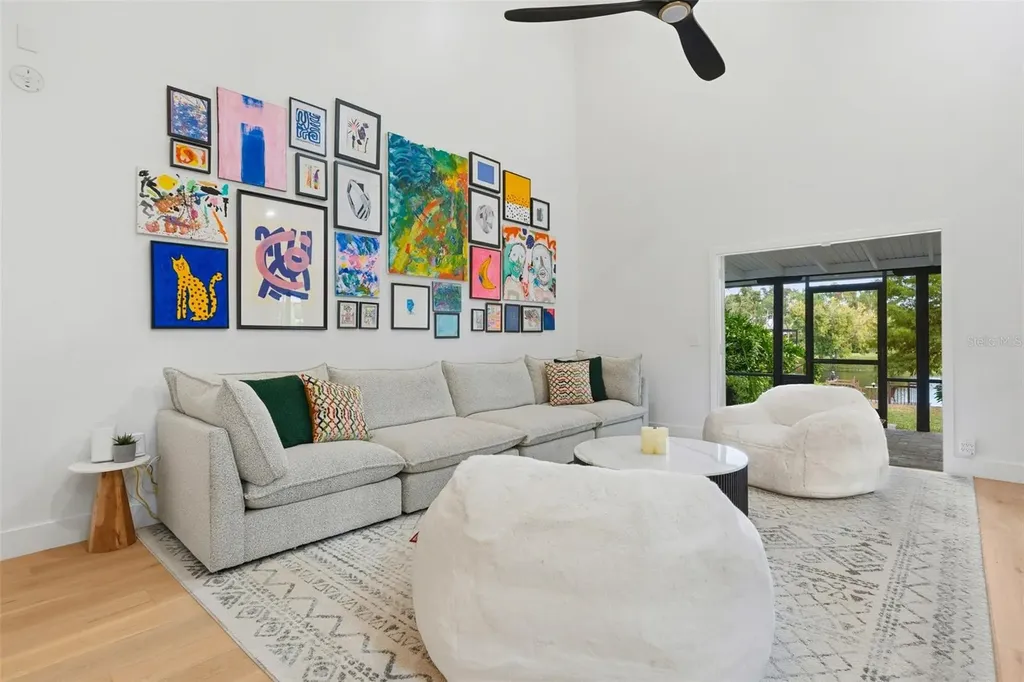 6349 Ravenwood Way Sarasota FL 34243
