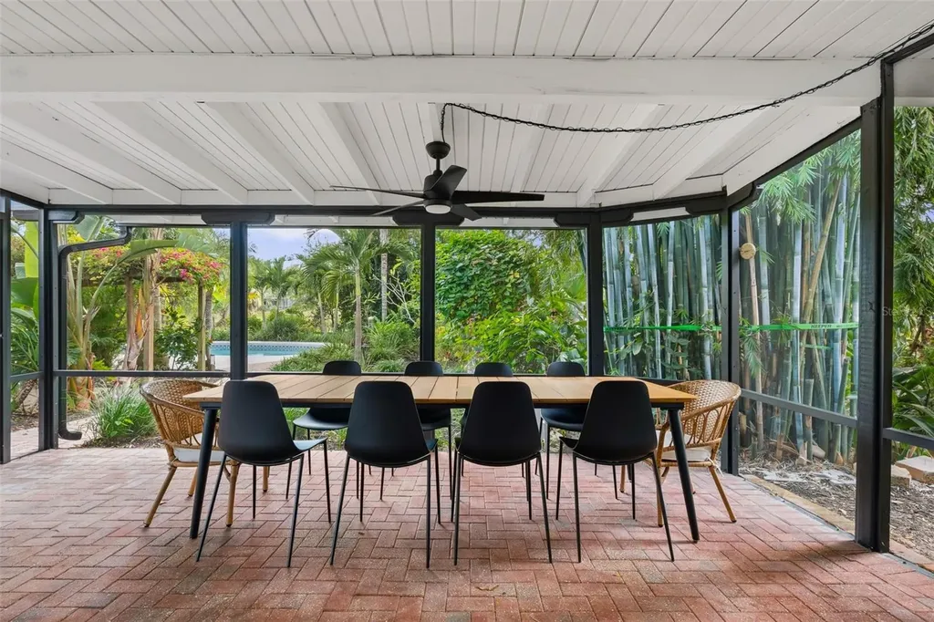 6349 Ravenwood Way Sarasota FL 34243