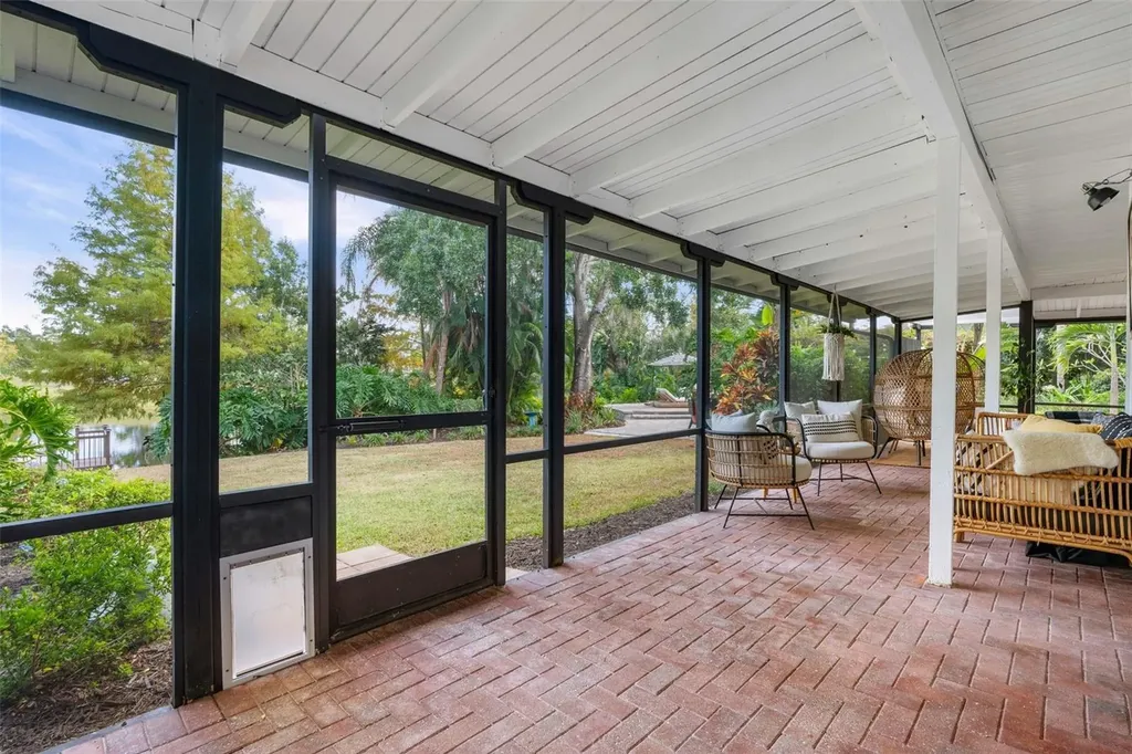 6349 Ravenwood Way Sarasota FL 34243