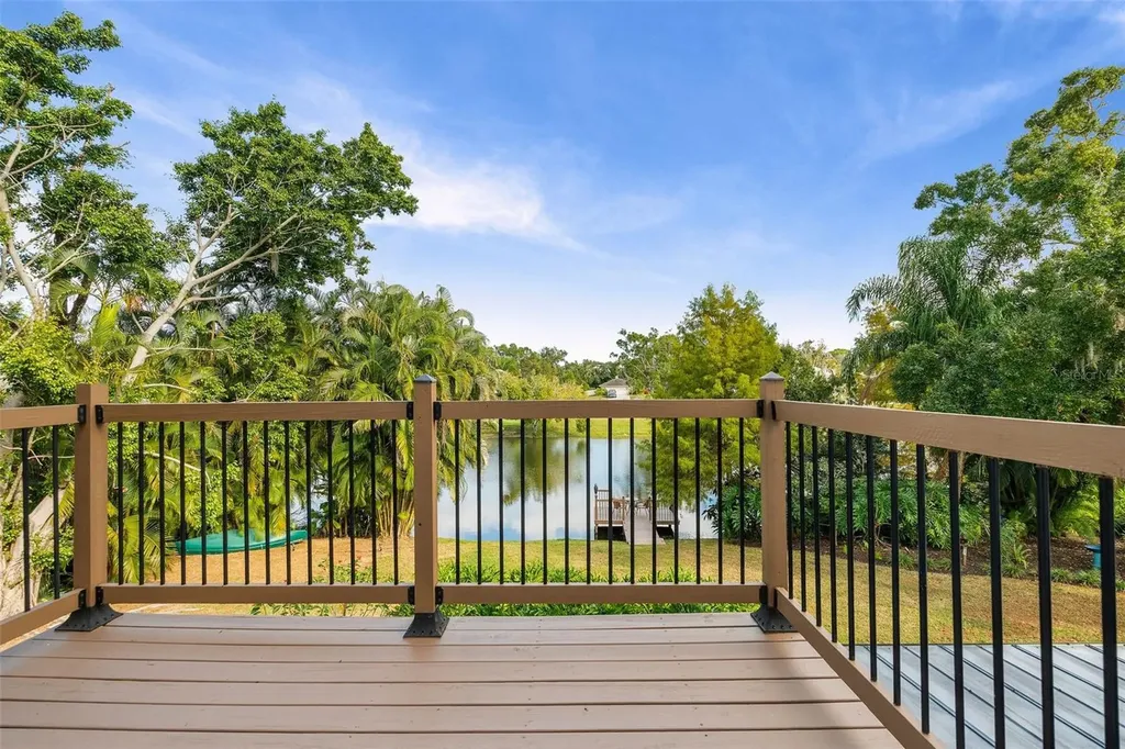 6349 Ravenwood Way Sarasota FL 34243