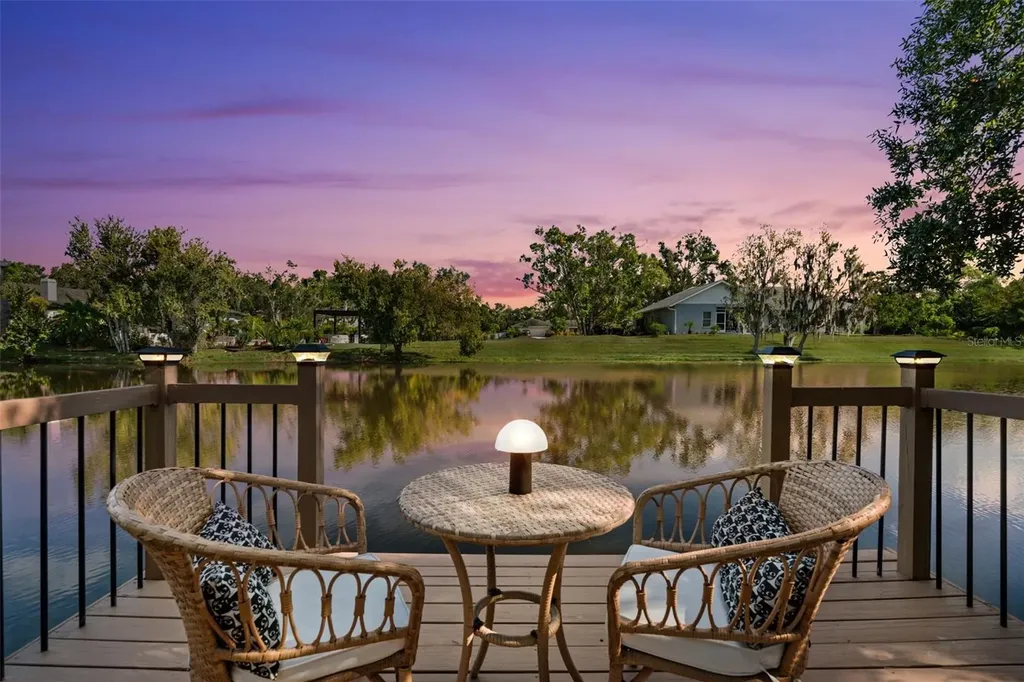 6349 Ravenwood Way Sarasota FL 34243