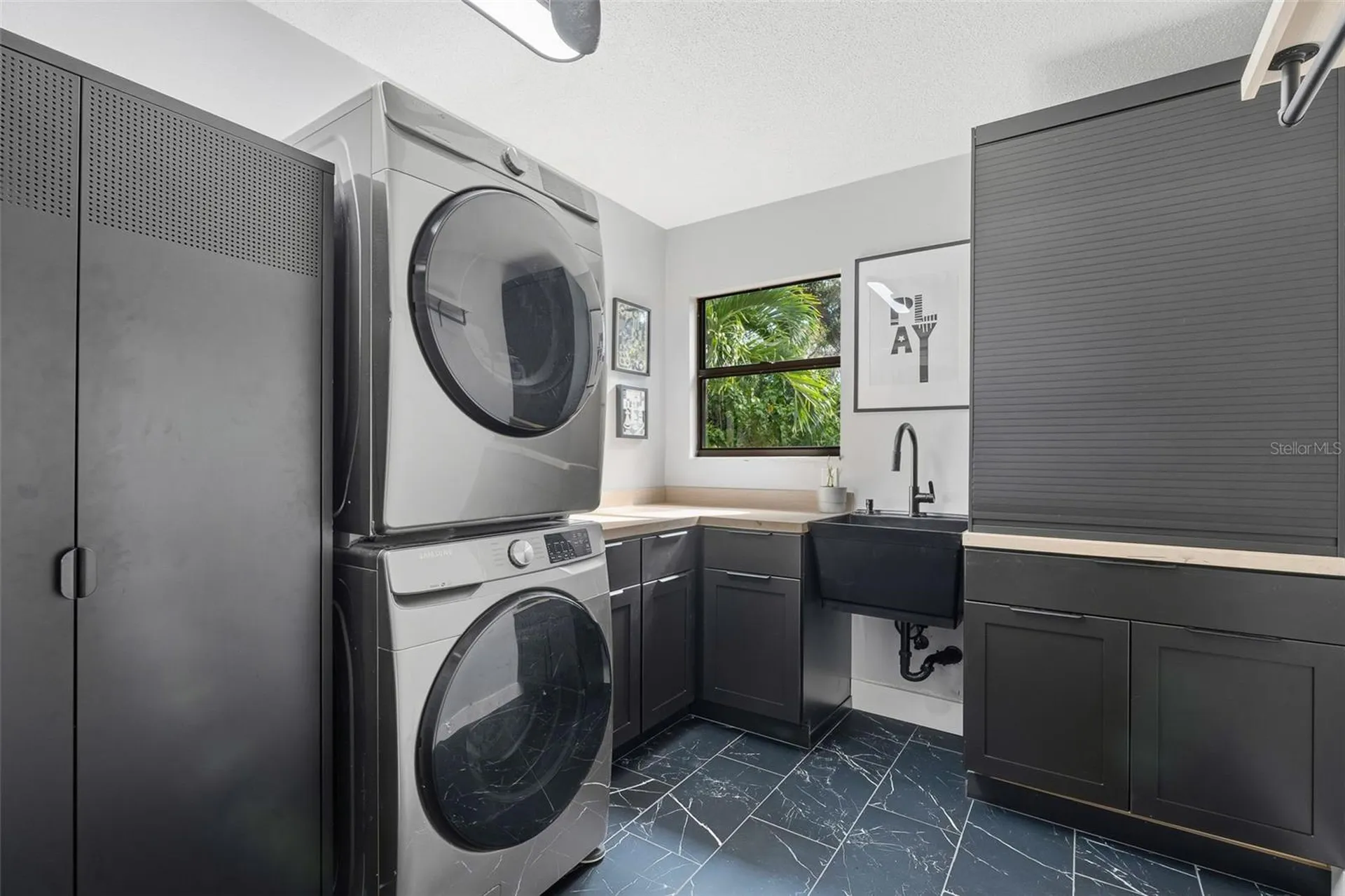 6349 Ravenwood Way Sarasota FL 34243