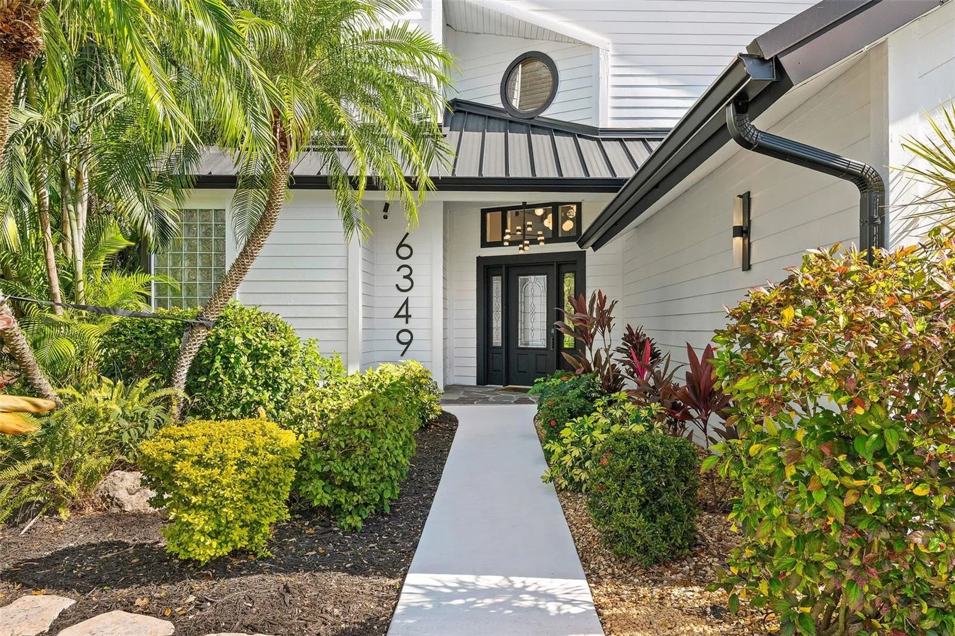 6349 Ravenwood Way Sarasota FL 34243