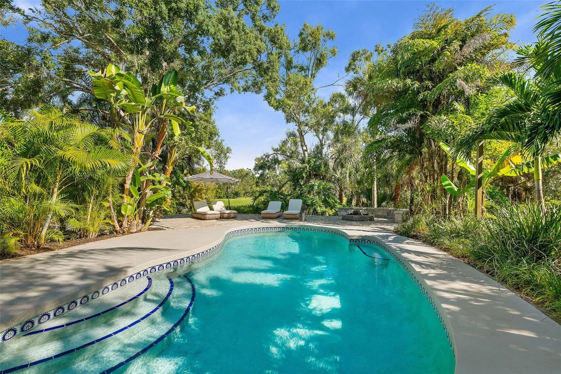6349 Ravenwood Way Sarasota FL 34243