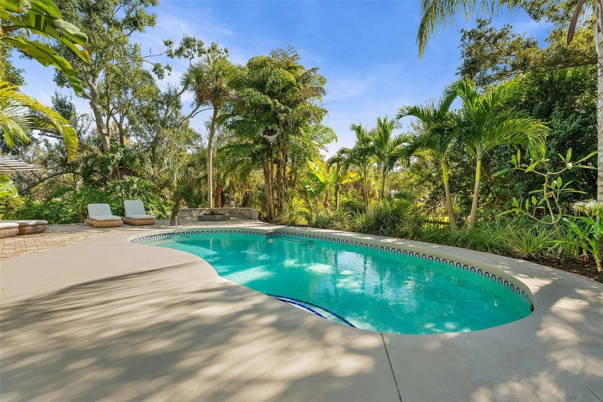 6349 Ravenwood Way Sarasota FL 34243