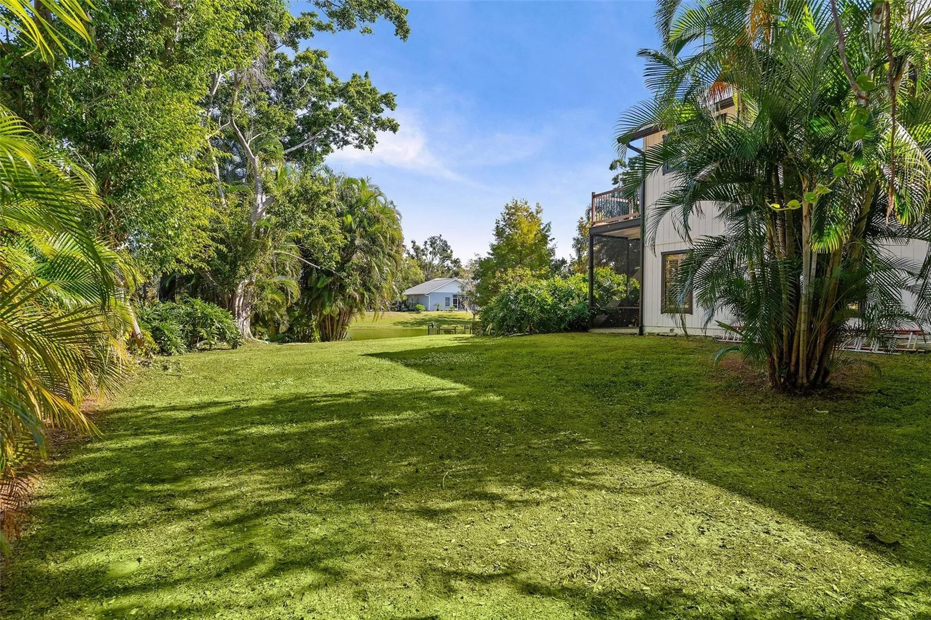 6349 Ravenwood Way Sarasota FL 34243