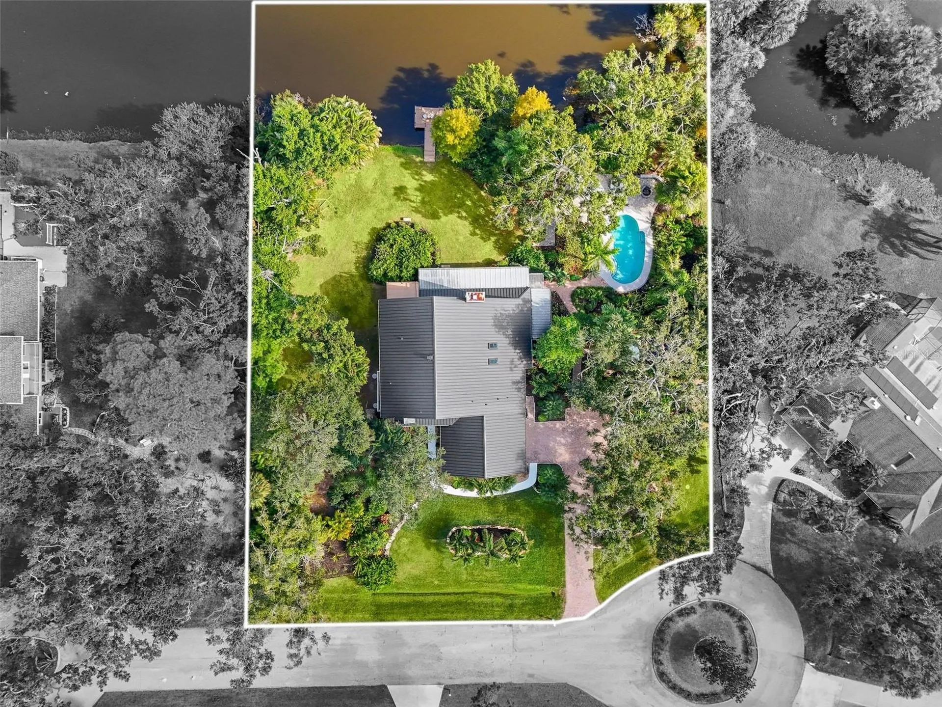 6349 Ravenwood Way Sarasota FL 34243