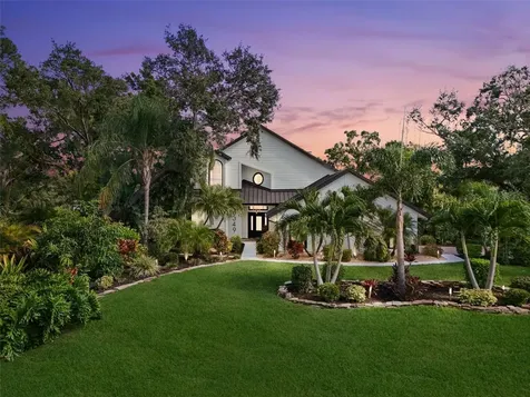 6349 Ravenwood Way Sarasota FL 34243