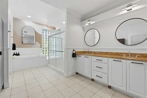 6349 Ravenwood Way Sarasota FL 34243
