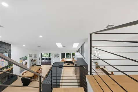 6349 Ravenwood Way Sarasota FL 34243