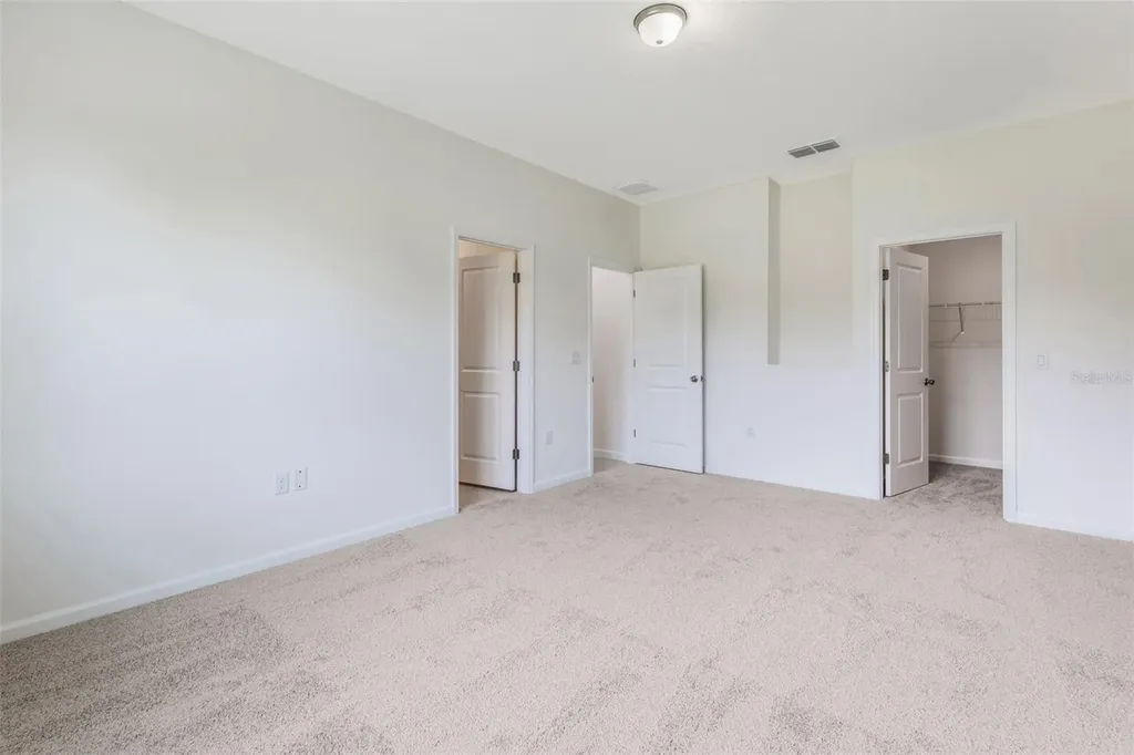 3788 Watercliff Circle Grand Island FL 32735
