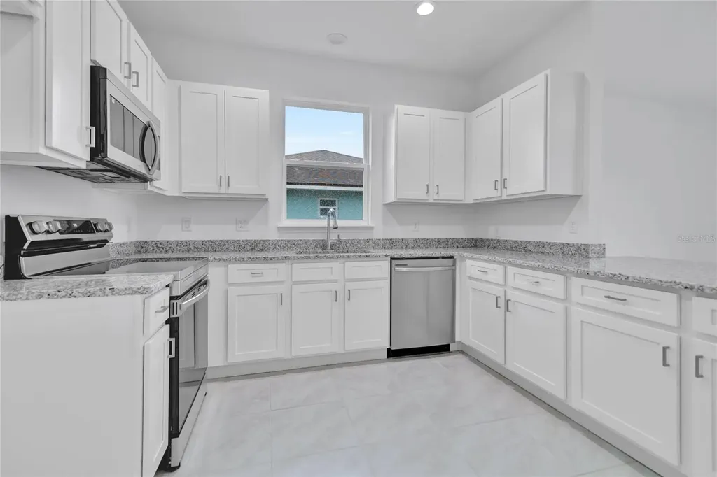 3788 Watercliff Circle Grand Island FL 32735