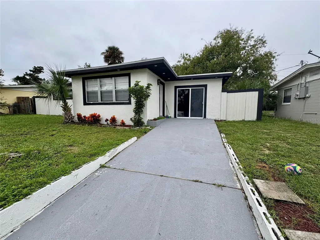 1122 Lewis Drive Daytona Beach FL 32117