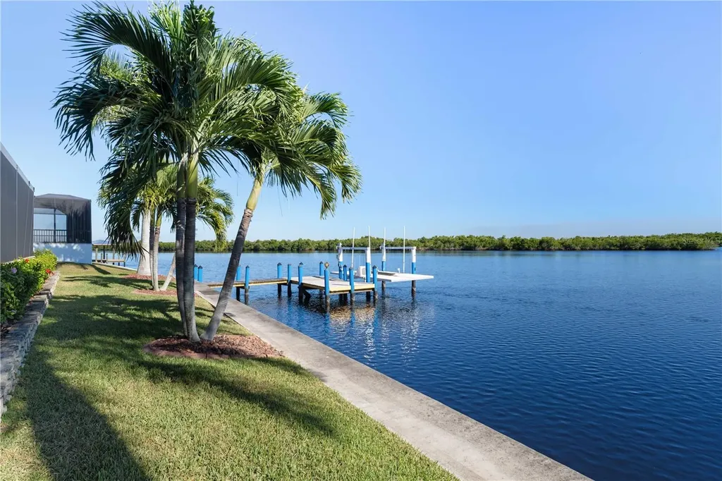 3572 Peace River Drive Punta Gorda FL 33983