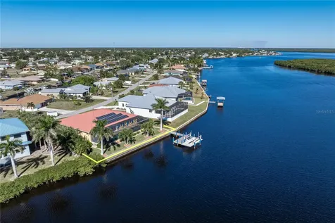 3572 Peace River Drive Punta Gorda FL 33983