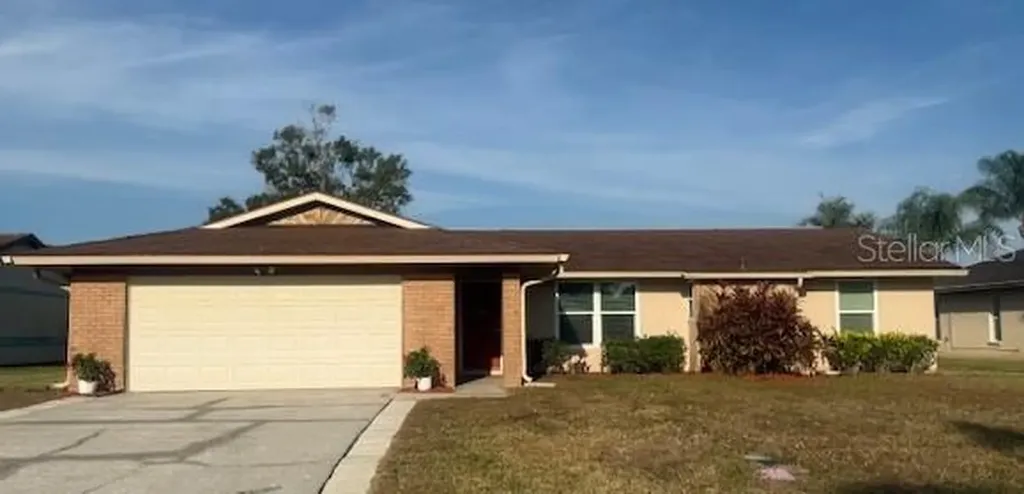 440 Lakeview Drive Oldsmar FL 34677