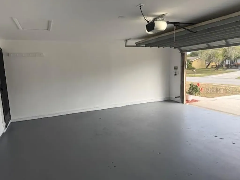 440 Lakeview Drive Oldsmar FL 34677