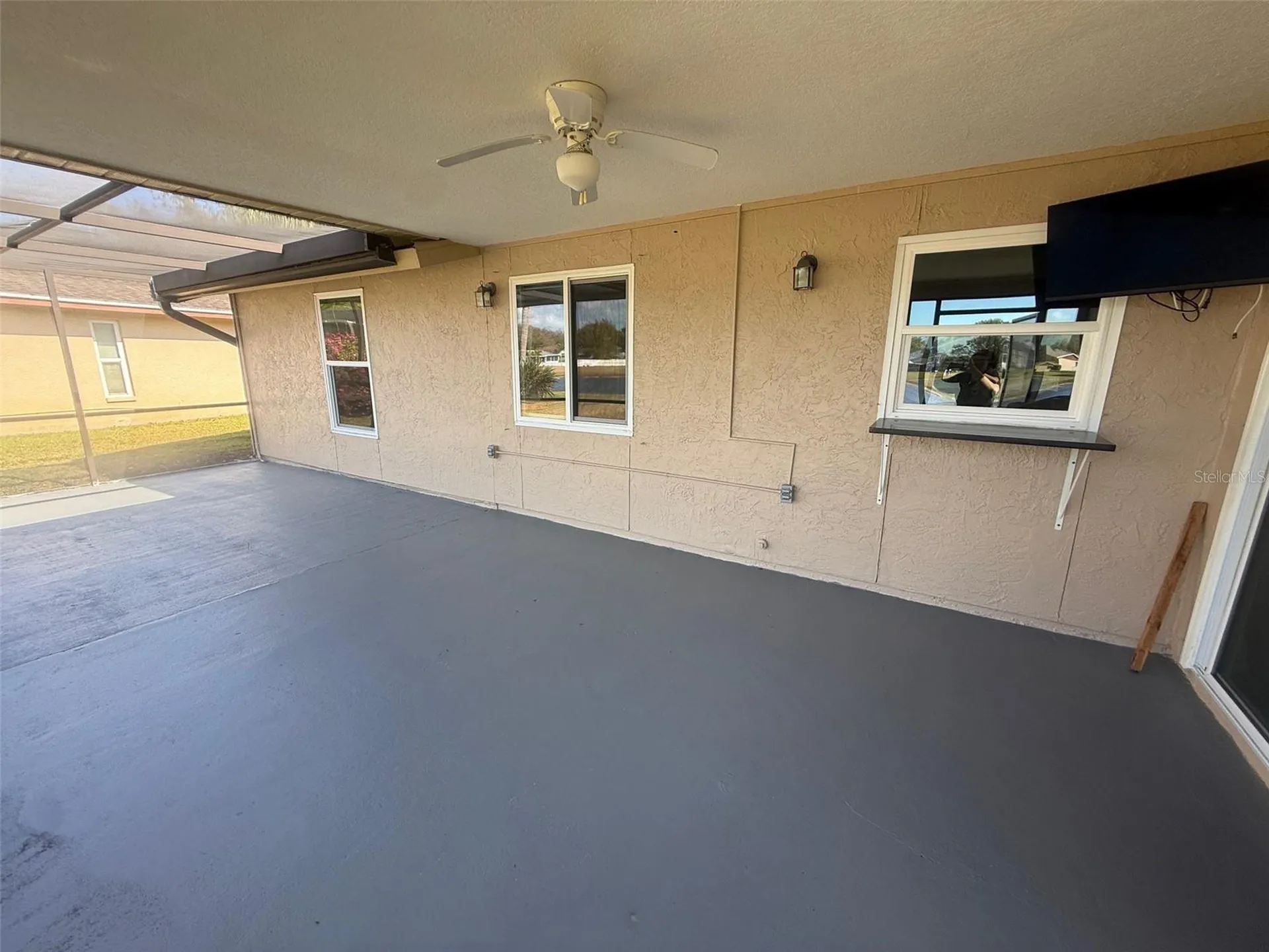 440 Lakeview Drive Oldsmar FL 34677