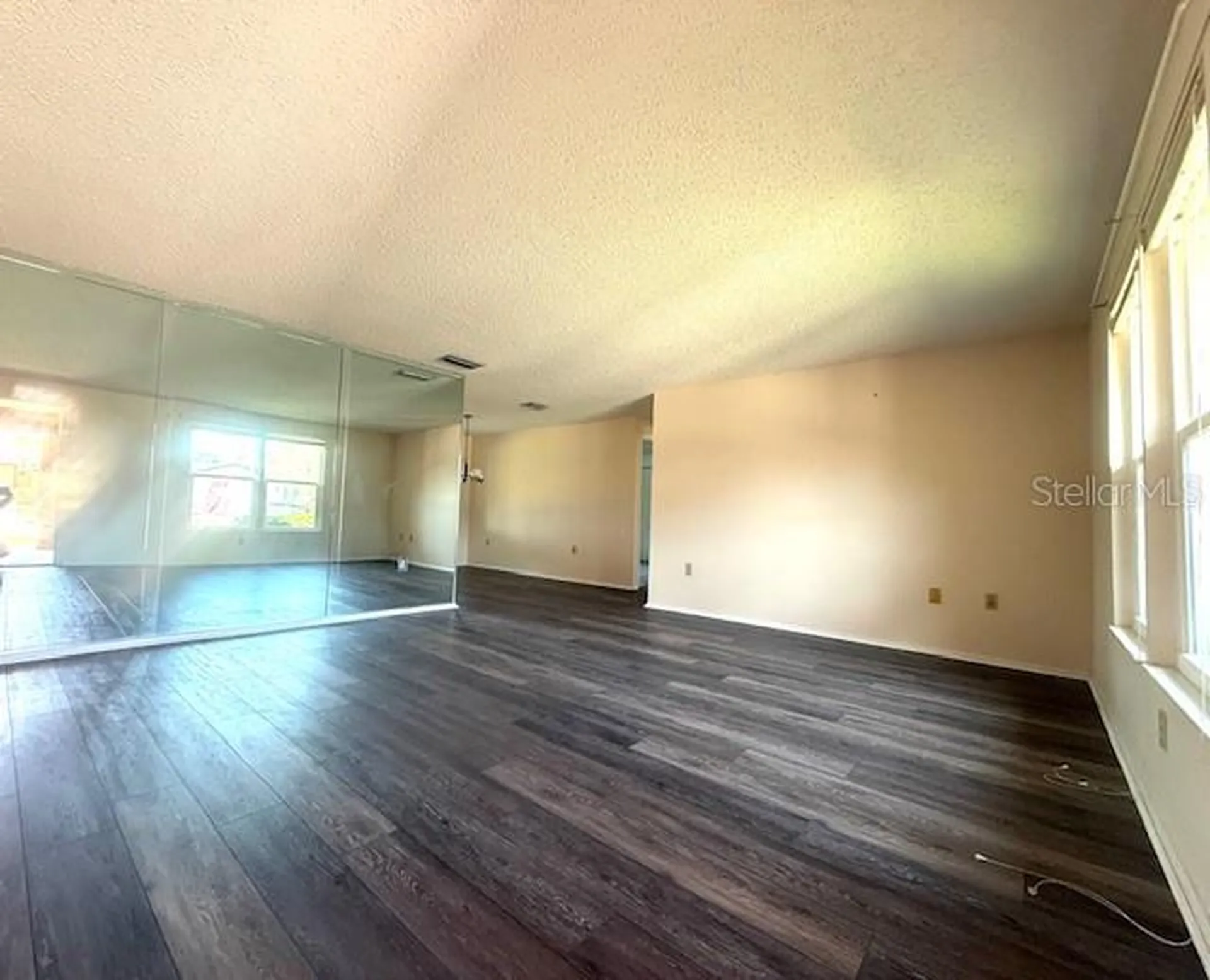 440 Lakeview Drive Oldsmar FL 34677