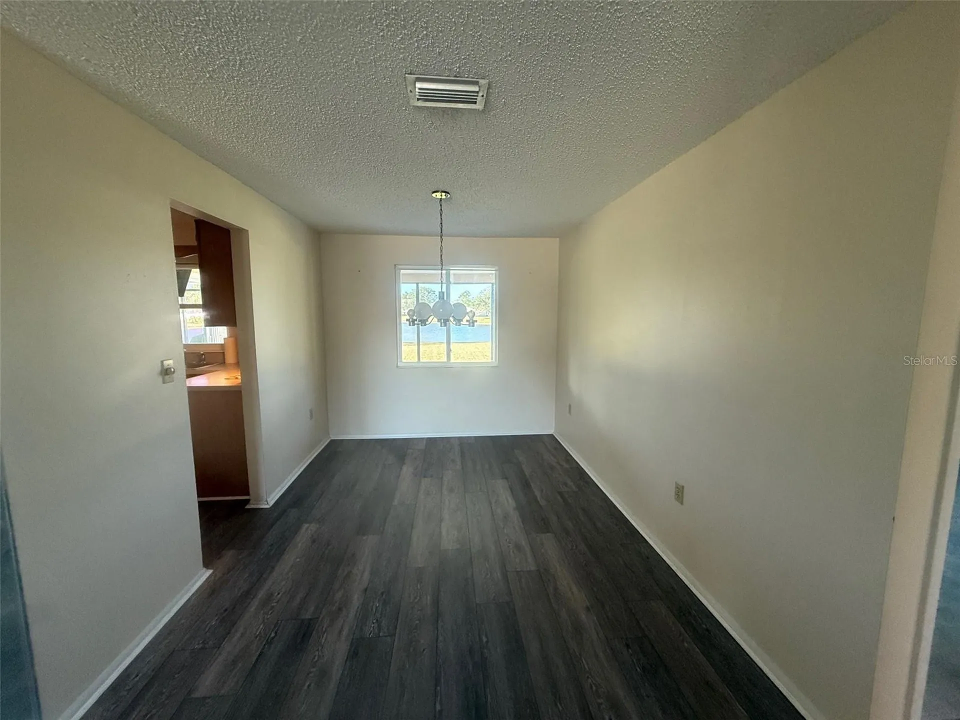 440 Lakeview Drive Oldsmar FL 34677