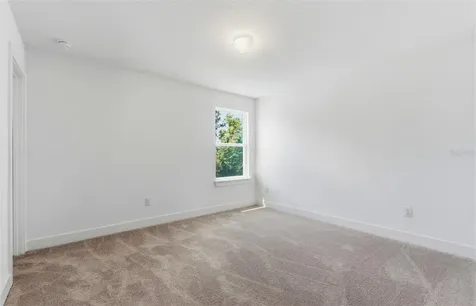 1662 Shields Point Zephyrhills FL 33541