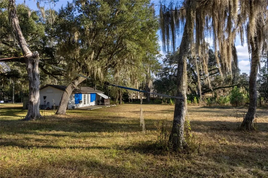560 NW 39th Road Gainesville FL 32607