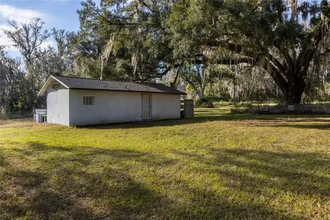 560 NW 39th Road Gainesville FL 32607
