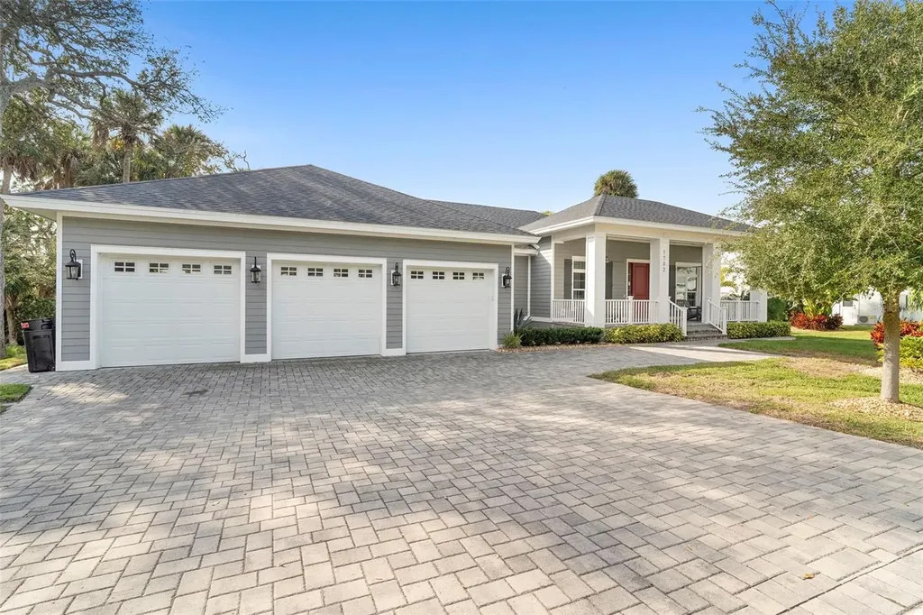 1702 Saxon Drive New Smyrna Beach FL 32169
