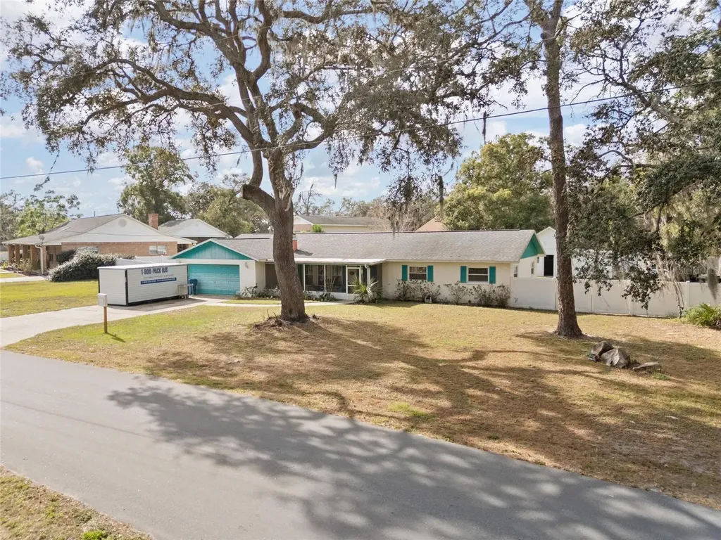 4871 Mockingbird Drive Dade City FL 33523