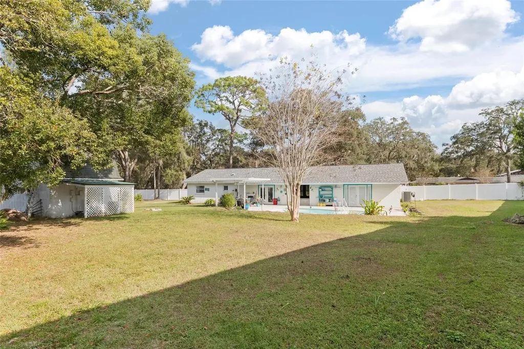 4871 Mockingbird Drive Dade City FL 33523