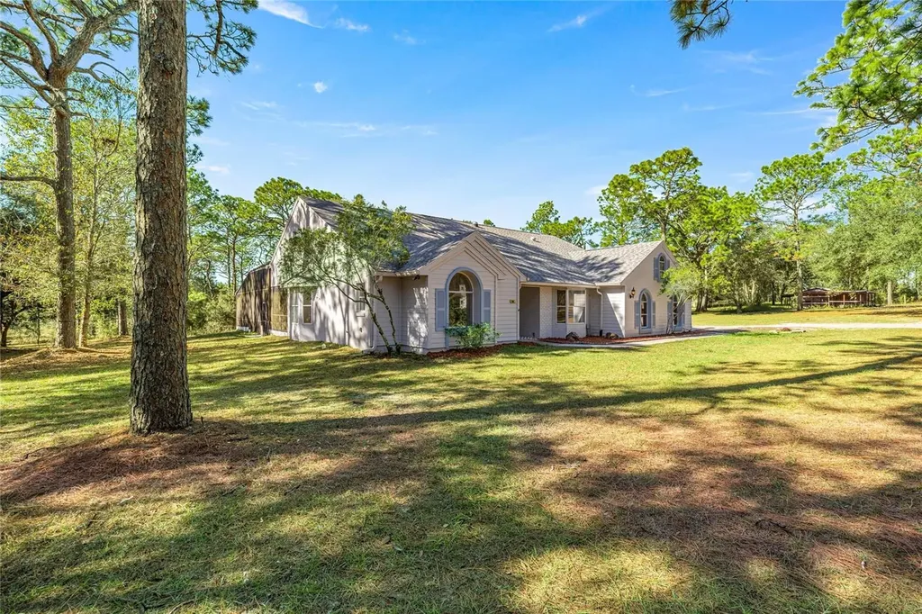 9600 N Holyoak Terrace Dunnellon FL 34433