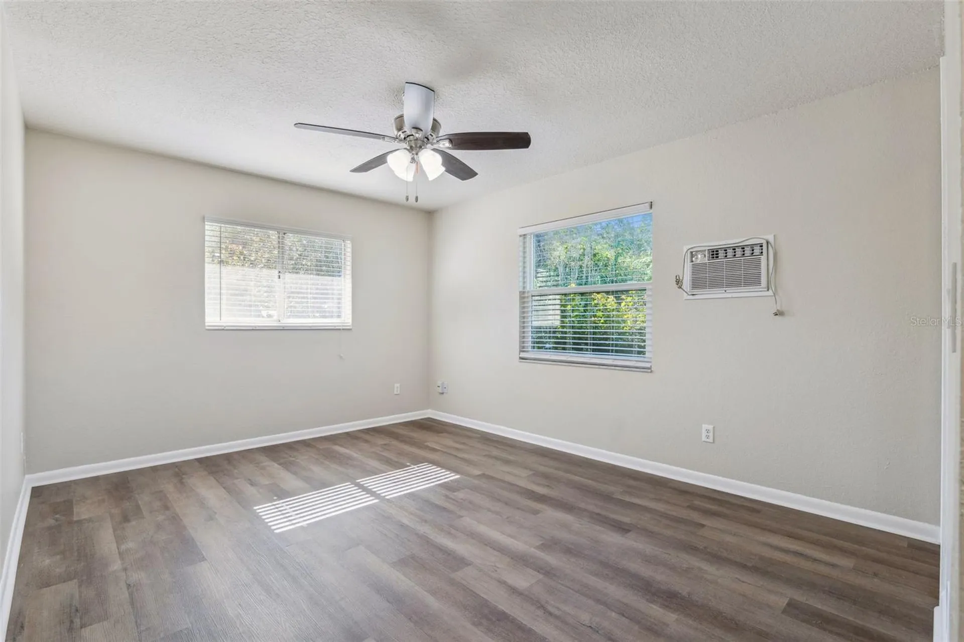 1911 Beacon Street Deltona FL 32738