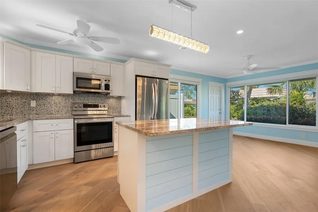 2305 Riverbluff Parkway Sarasota FL 34231