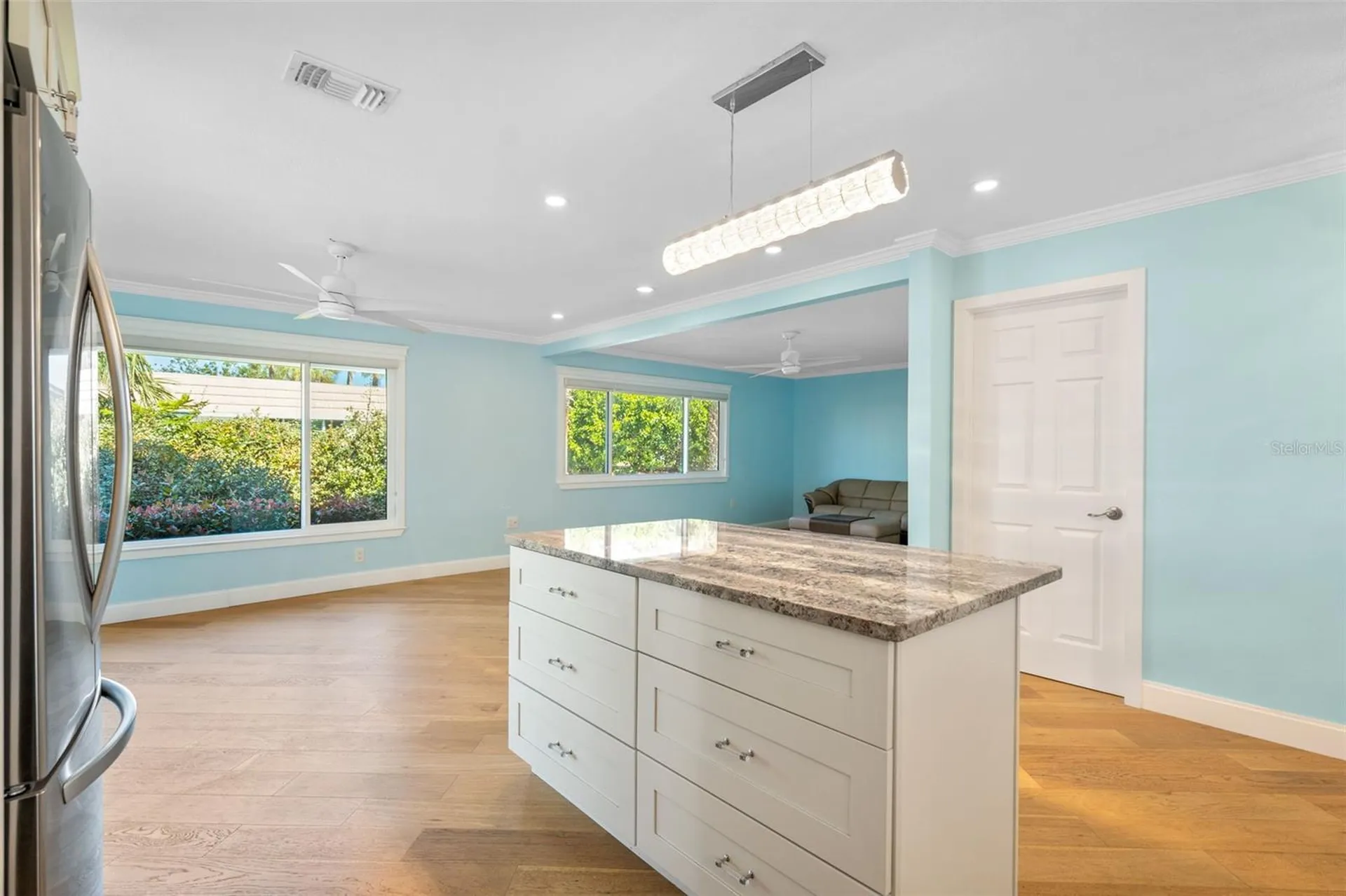 2305 Riverbluff Parkway Sarasota FL 34231