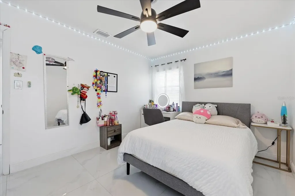 2521 W Minnehaha Street Tampa FL 33614