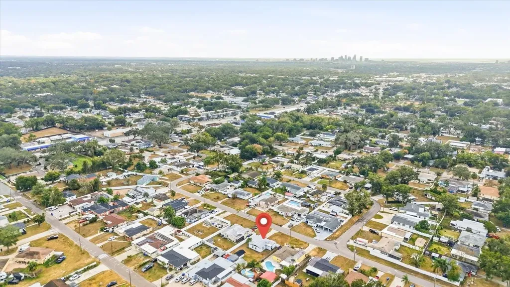 2521 W Minnehaha Street Tampa FL 33614