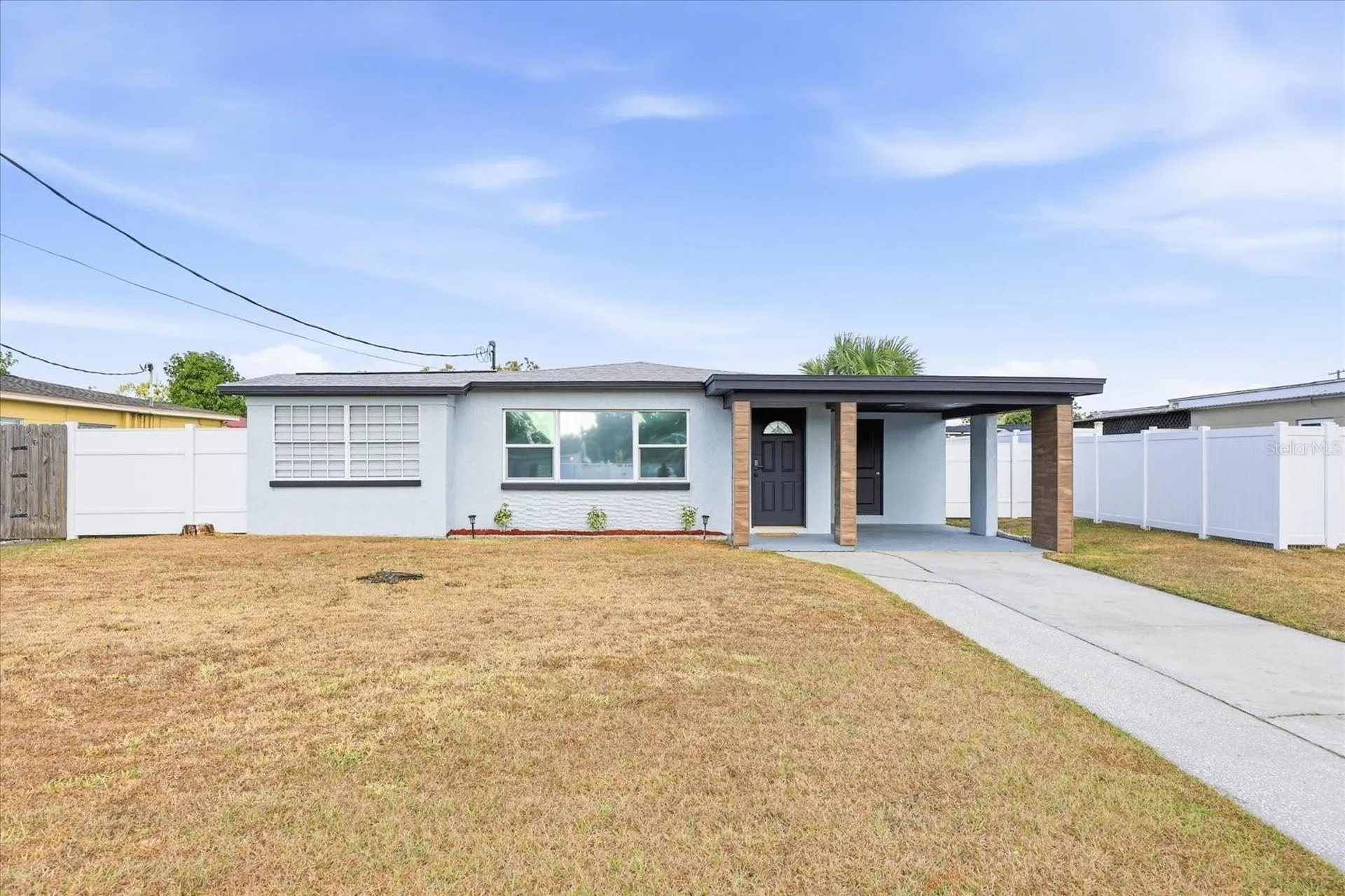 2521 W Minnehaha Street Tampa FL 33614