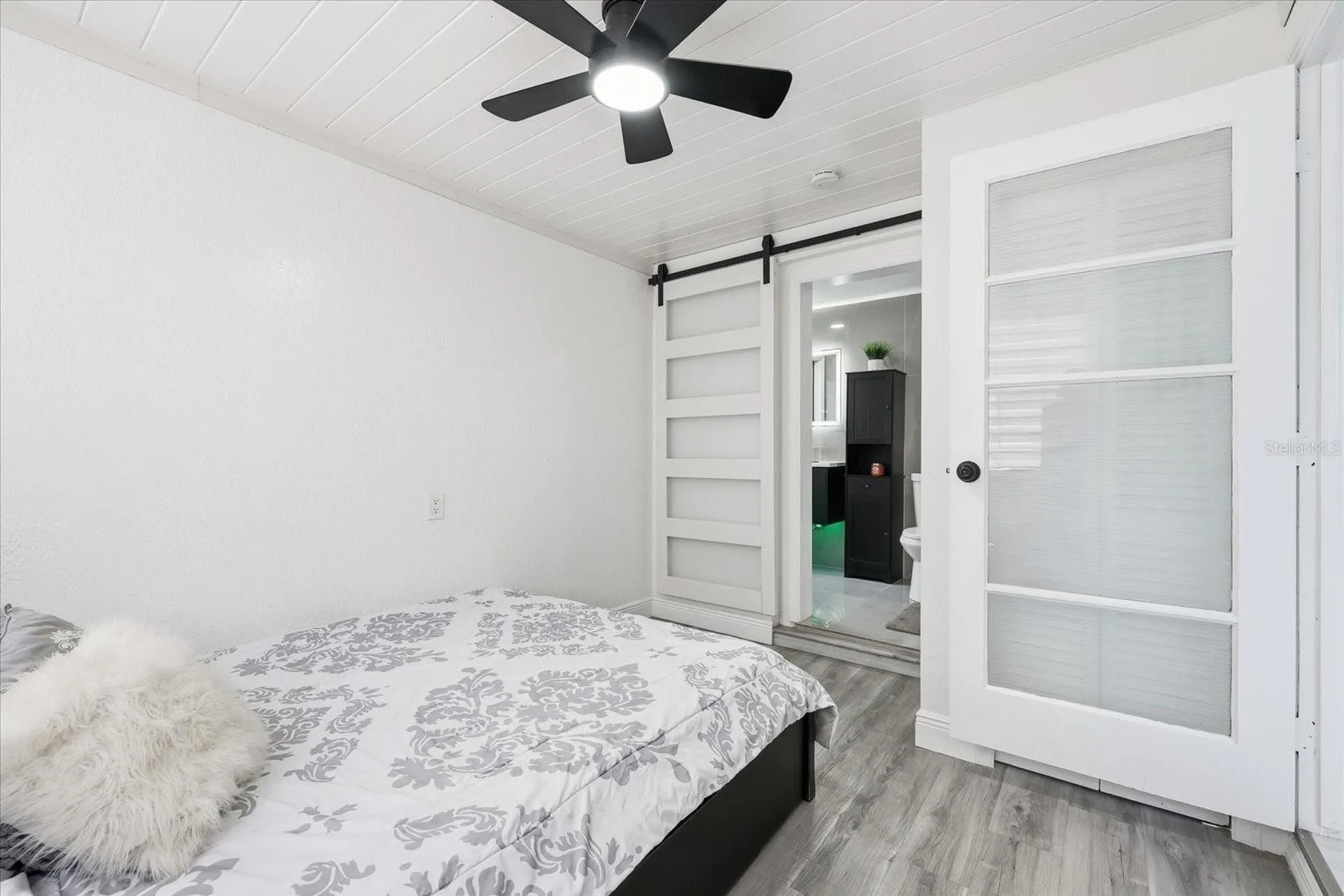 2521 W Minnehaha Street Tampa FL 33614