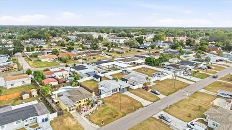2521 W Minnehaha Street Tampa FL 33614