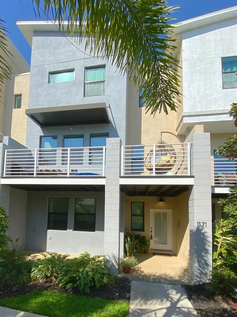 1171 25th Lane N St Petersburg FL 33713