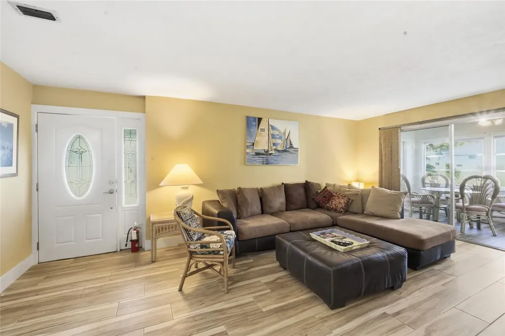 165 Vista Hermosa Circle Sarasota FL 34242