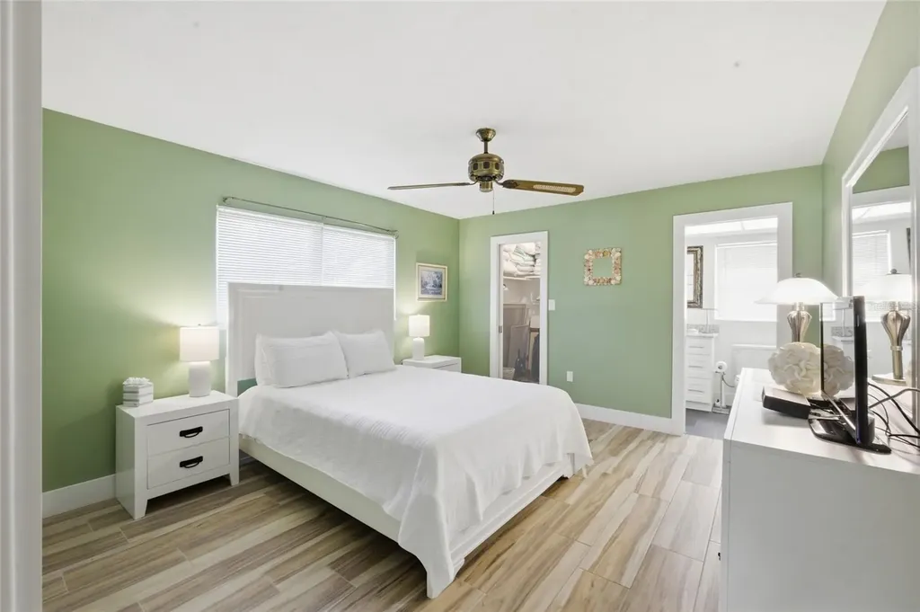 165 Vista Hermosa Circle Sarasota FL 34242