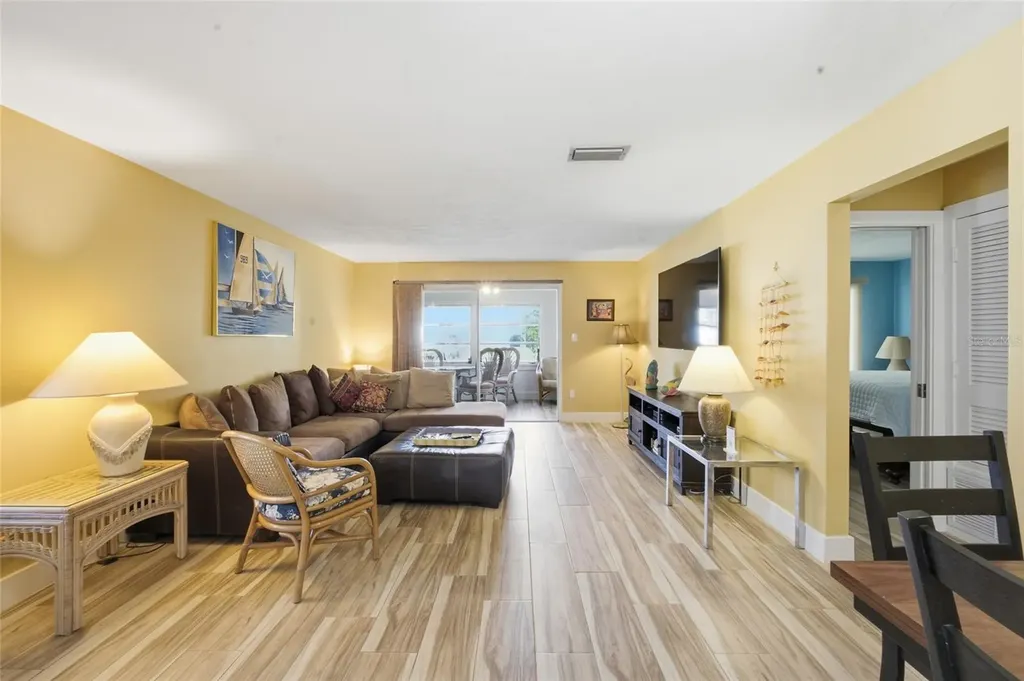 165 Vista Hermosa Circle Sarasota FL 34242