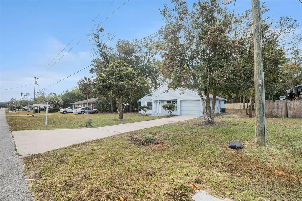 21406 SW Peach Blossom Street Dunnellon FL 34431