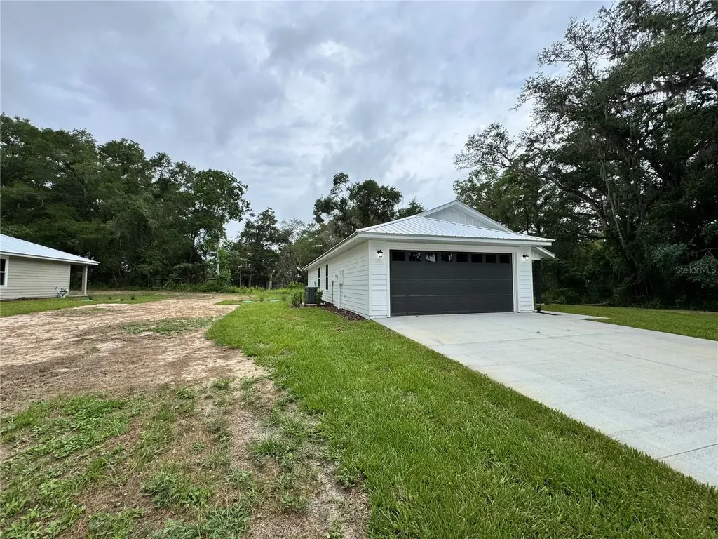 8507 SE 70th Avenue Trenton FL 32693