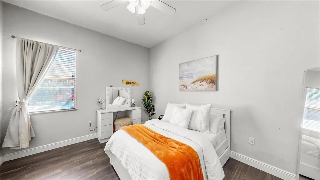 1482 Kingsdown Drive Sarasota FL 34240