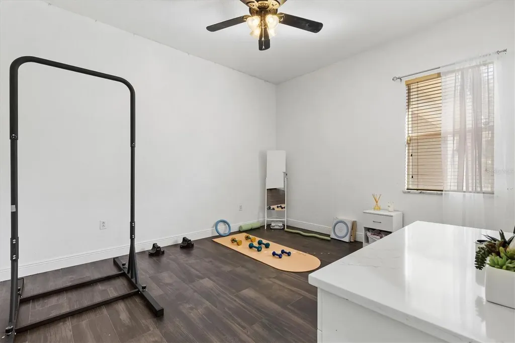 1482 Kingsdown Drive Sarasota FL 34240