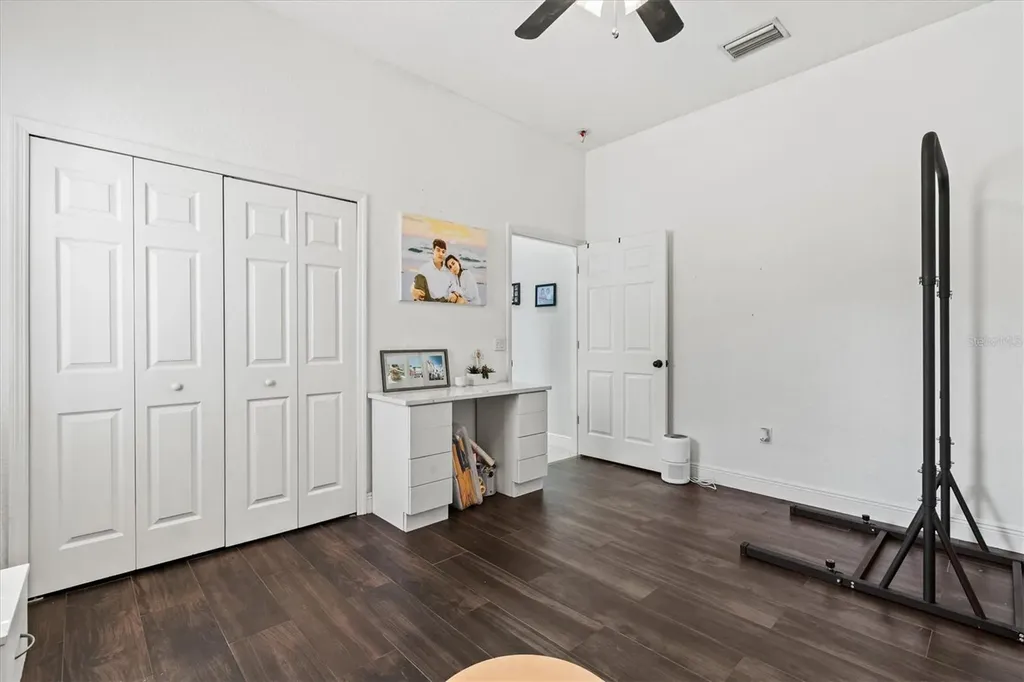 1482 Kingsdown Drive Sarasota FL 34240