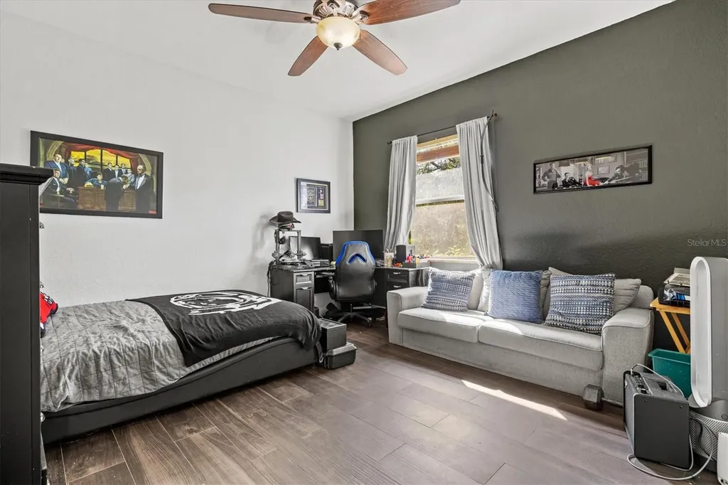 1482 Kingsdown Drive Sarasota FL 34240